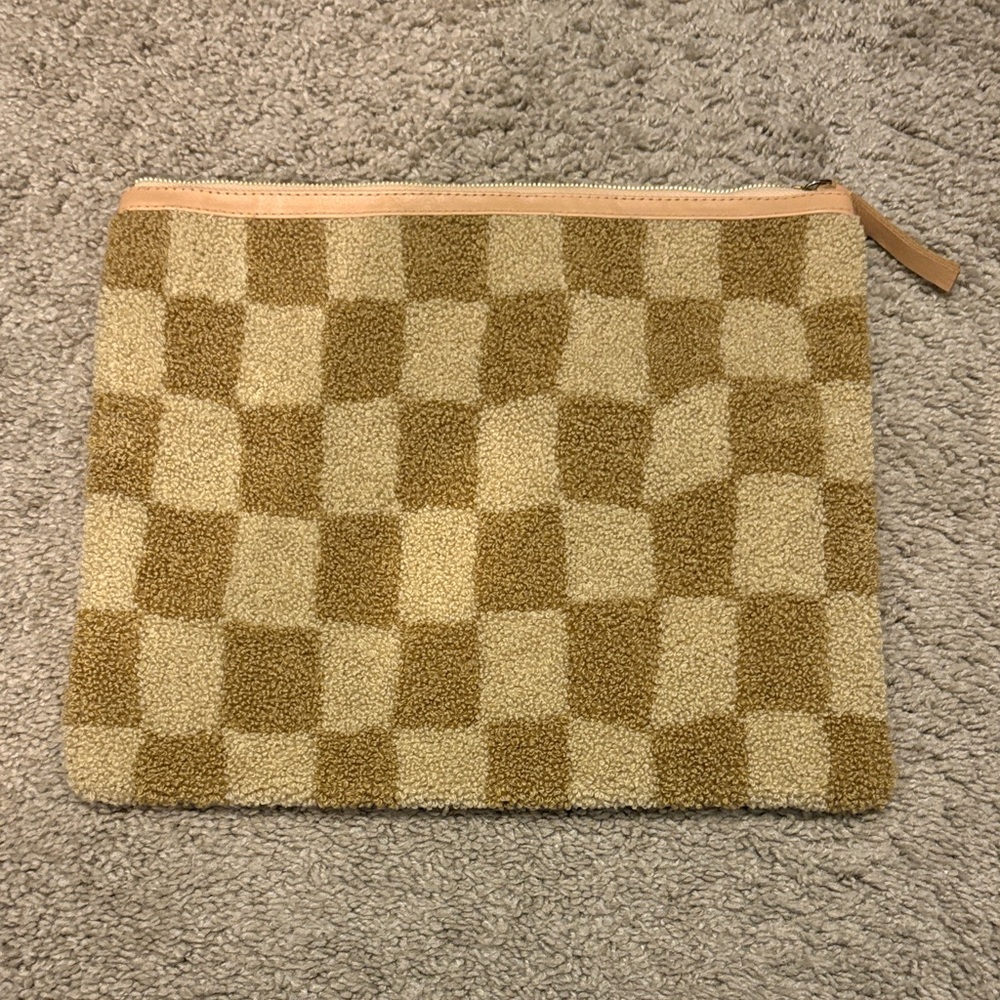 Cleobella Gold and Cream Pouch